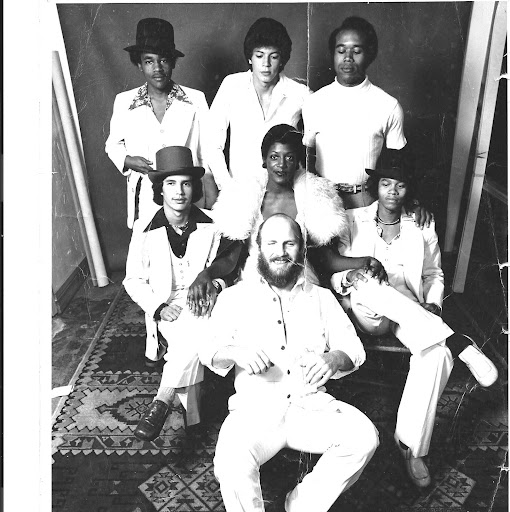 Donald Young Photo 10