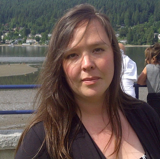 Dina Gray Photo 8