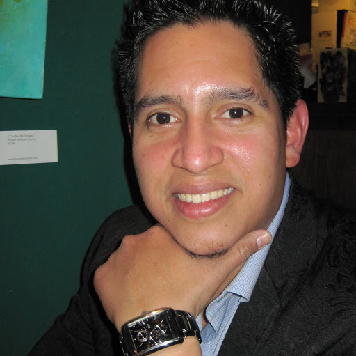 Roberto Alas Photo 4