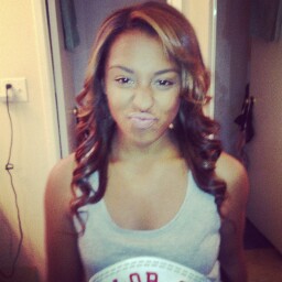 Simone Jones Photo 39