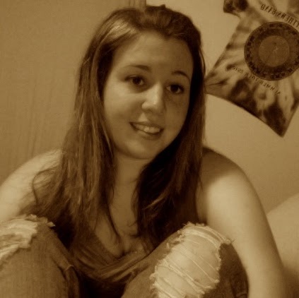 Rachel Hendricks Photo 27