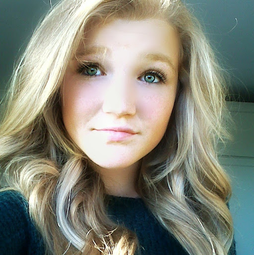Eleanor Rowe Photo 20