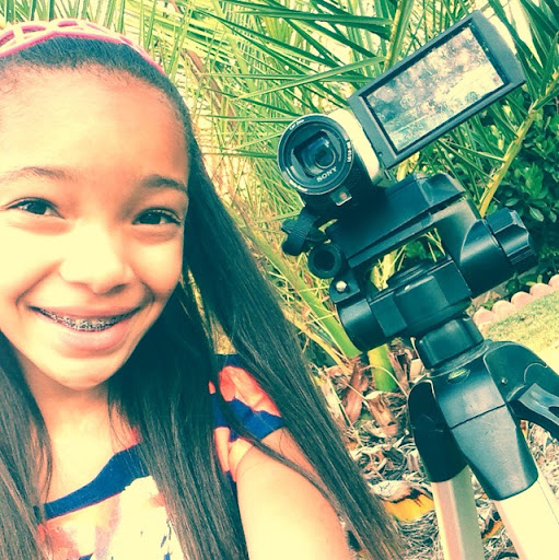 Alyssa Simmons Photo 33