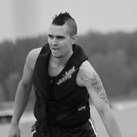Casey Wiseman Photo 8