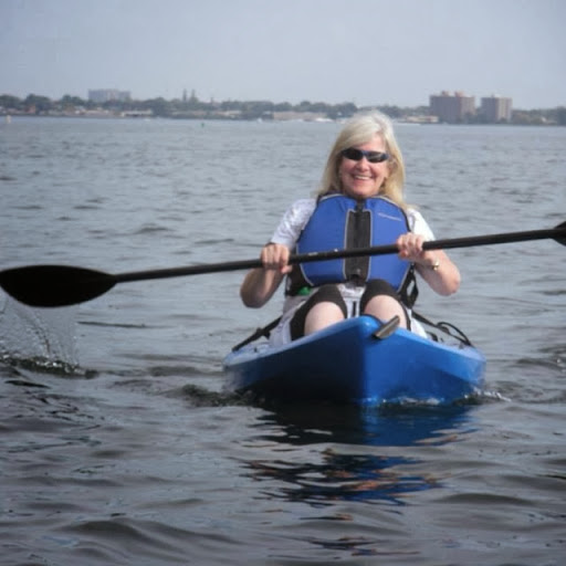 Linda Ray Photo 37