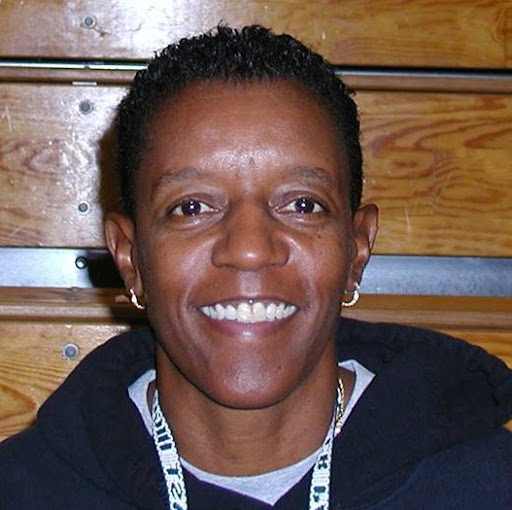 Connie Armstrong Photo 12