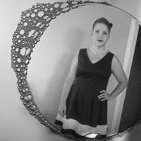 Julie Heinrich Photo 6