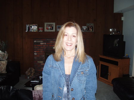 Carolyn Stewart Photo 30