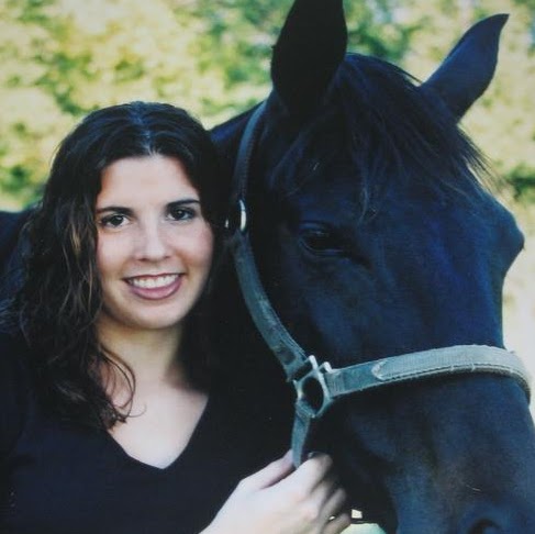 Anna Loyd Photo 10