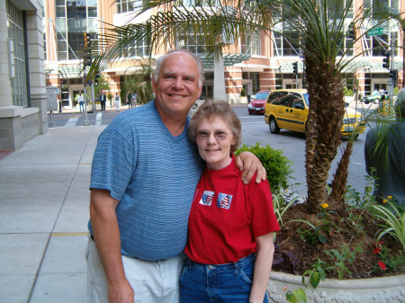 Linda Moore Photo 25