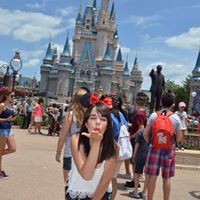 Laura Days Photo 20