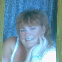 Caroline Stevens Photo 23