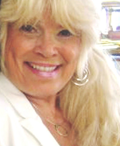 Joy Reynolds Photo 20