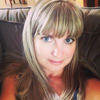 Janelle Robinson Photo 32
