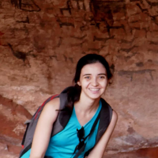 Miriam Vera Photo 15