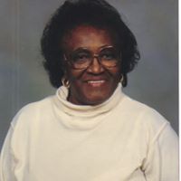 Carrie Avery Photo 6