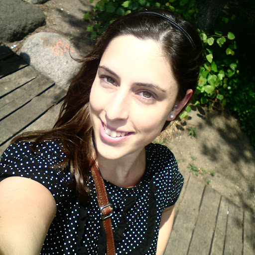 Nicole Beck Photo 32