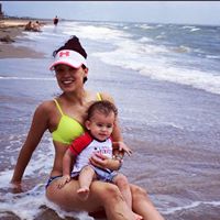 Victoria Flores Photo 16
