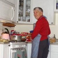 Ellen May Photo 40