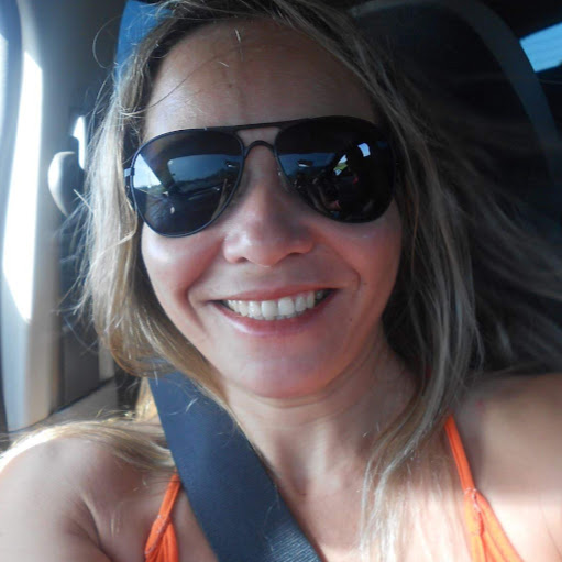 Elizabeth Valente Photo 31