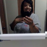 Stephanie Wright Photo 35