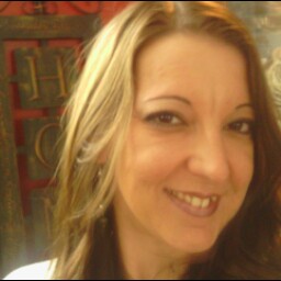 Danielle Cannon Photo 37
