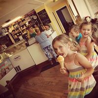 Stefanie Kirk Photo 18