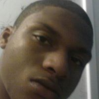Darian Robinson Photo 6