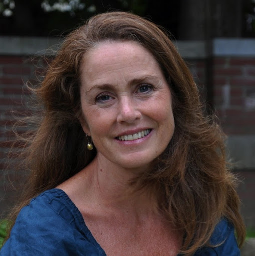 Elizabeth Duff Photo 13