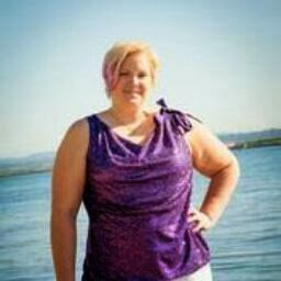 Victoria Schmitt Photo 11