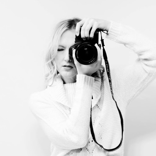 Amanda Williams Photo 35