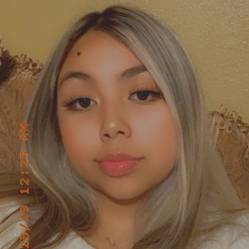 Evelyn Zavala Photo 7