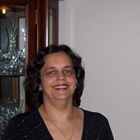 Suzanne Silva Photo 12