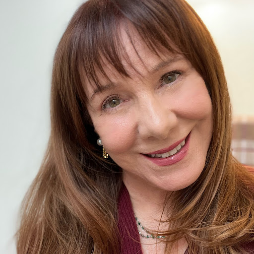 Susannah Perri Photo 3