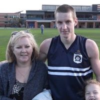 Kerri Hamilton Photo 8