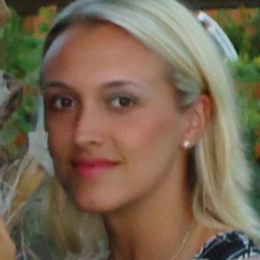 Sara Steiner Photo 12