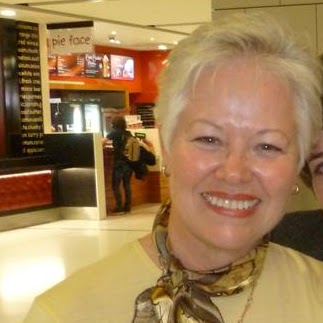 Lyn Gray Photo 25