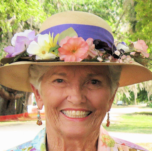 Elizabeth Burch Photo 21