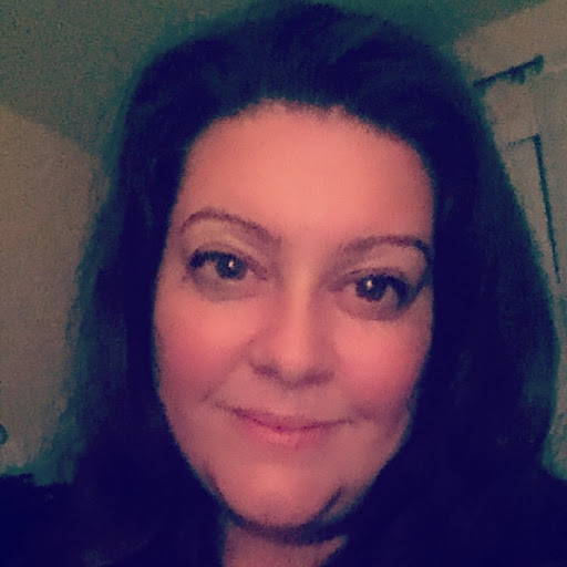 April Benson Photo 40