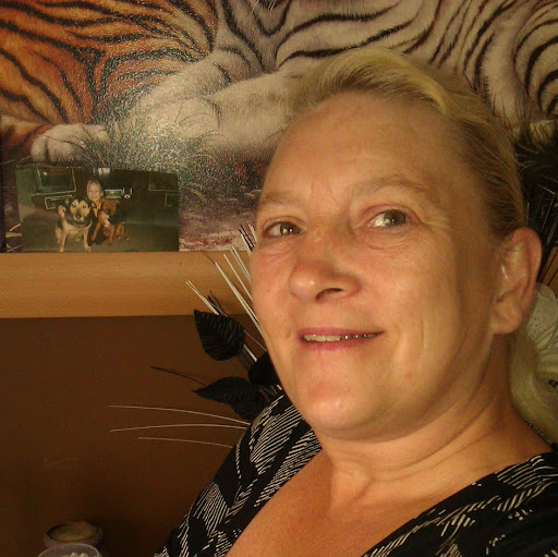 Catherine Mcleod Photo 9