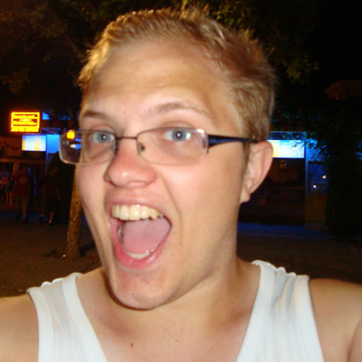 Alex Howard Photo 8