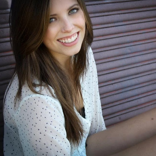 Elizabeth Roth Photo 30