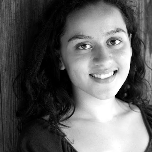 Julie Locker Photo 9