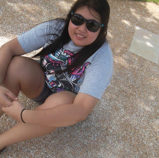 April Munoz Photo 35