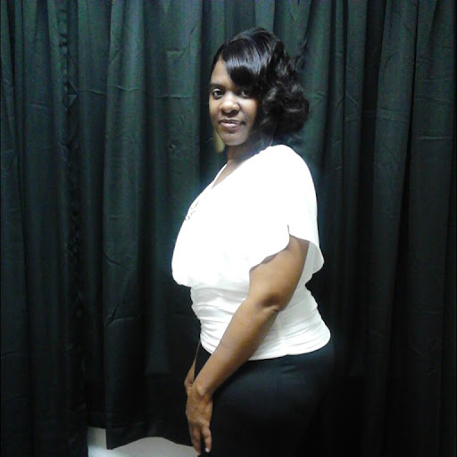 Veronica Alexander Photo 4