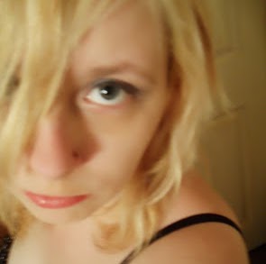 Anna Peel Photo 3