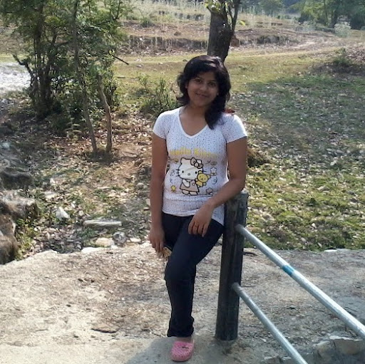 Meenal Srivastava Photo 8