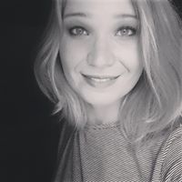 Sara Marschall Photo 2