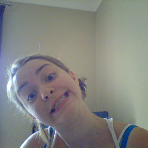 Amy Evers Photo 13