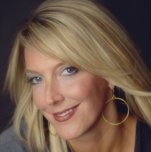 Carrie Dunn Photo 10
